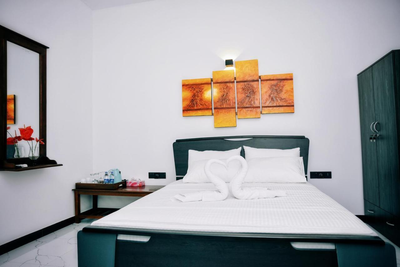 Aurum Boutique Hotel เนกอมโบ ภายนอก รูปภาพ