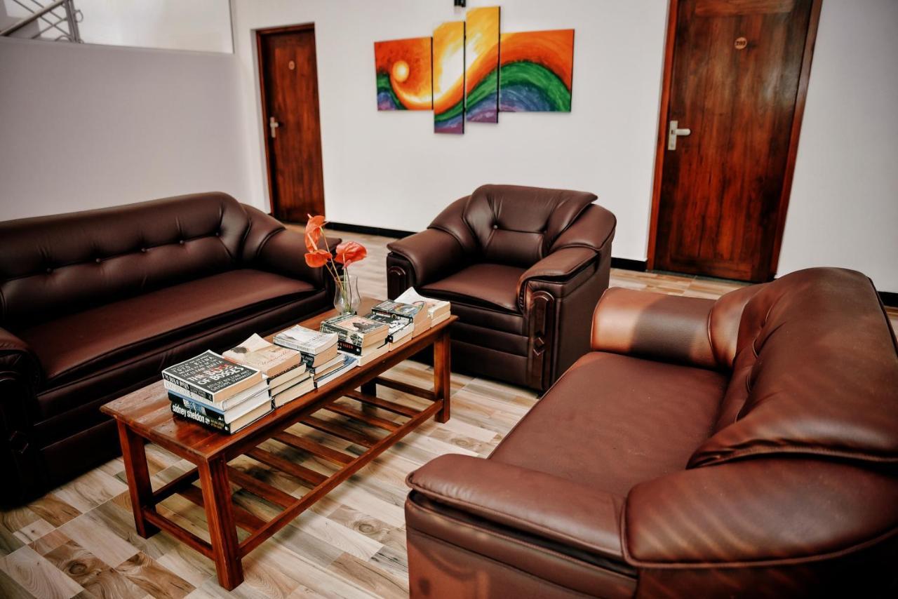 Aurum Boutique Hotel เนกอมโบ ภายนอก รูปภาพ