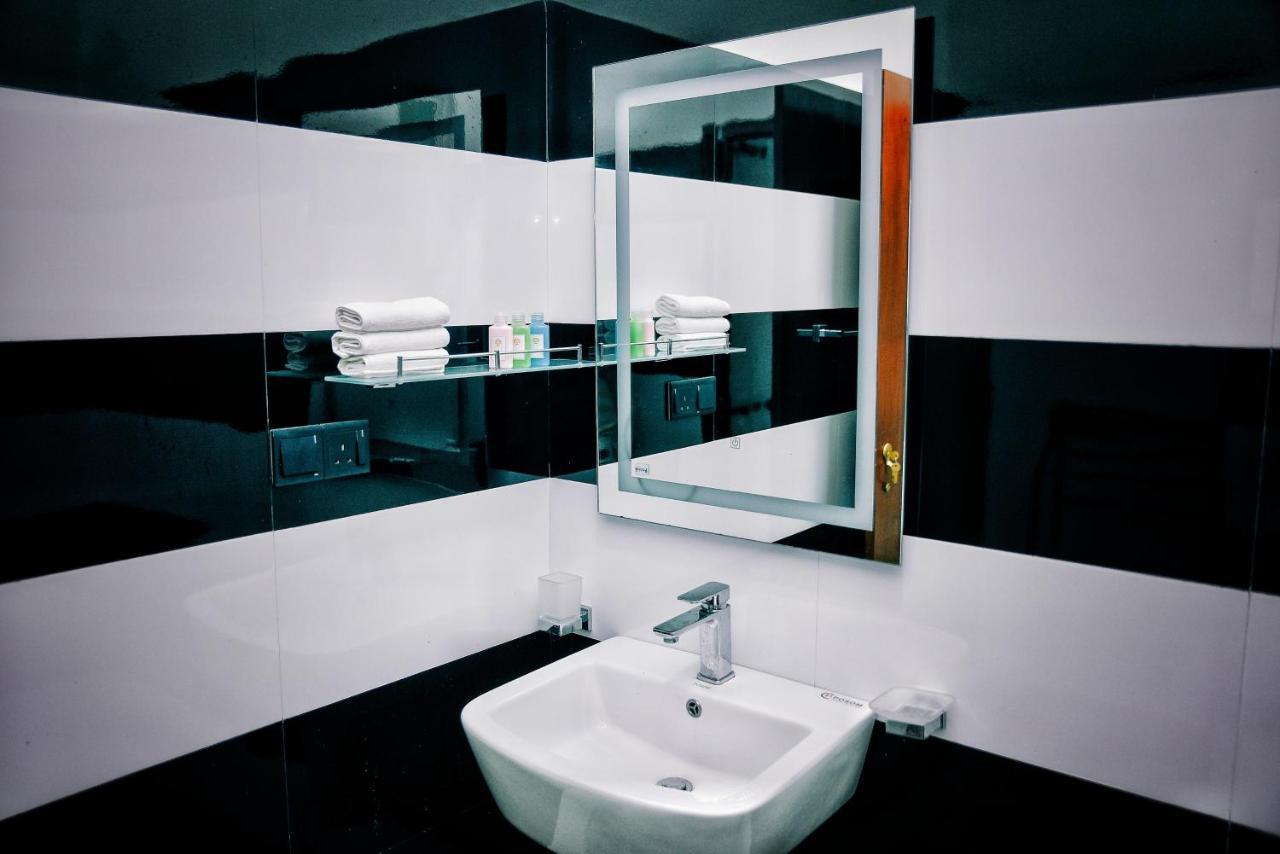 Aurum Boutique Hotel เนกอมโบ ภายนอก รูปภาพ